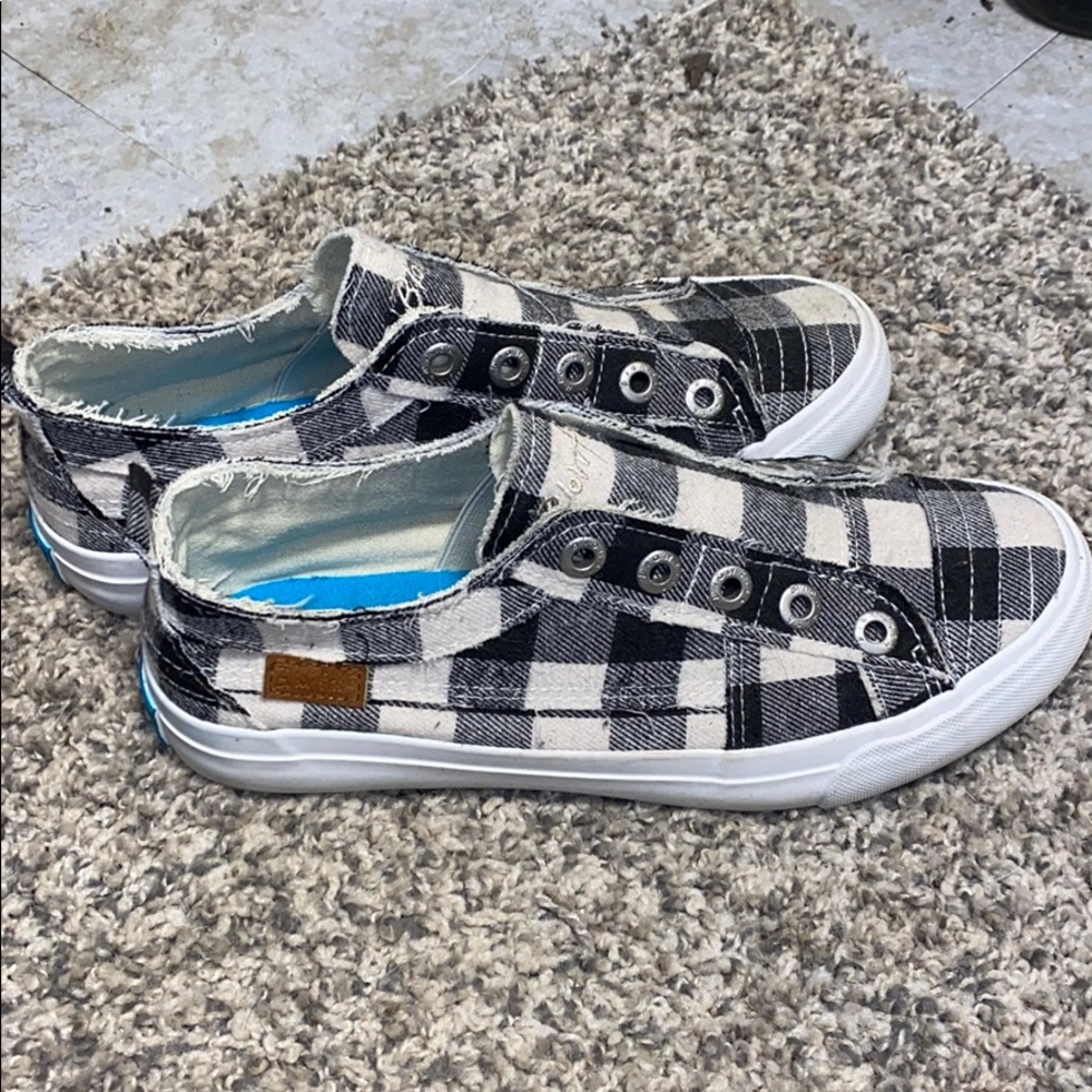 Casual shoes